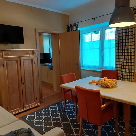 Apartment Haus Montana *