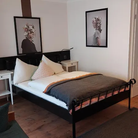 Haus Montana Апартаменты Лермос