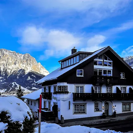 Haus Montana *