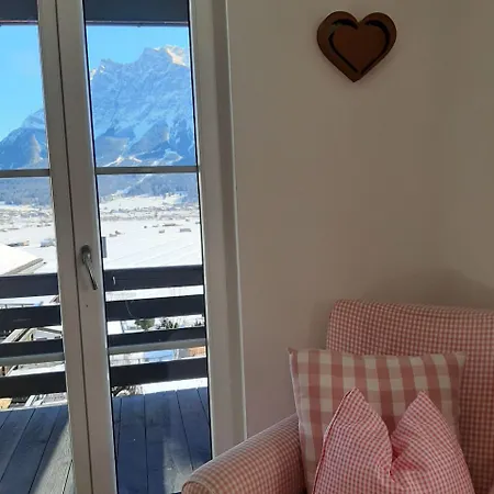 Haus Montana レルモース